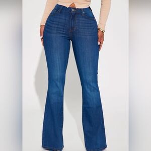 NWT FN Sensational Stretch Flare Jeans Size 9